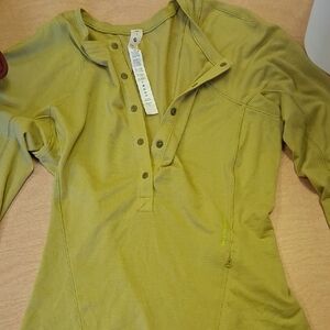 Lululemon Athletica Sage Button Down Shirt
